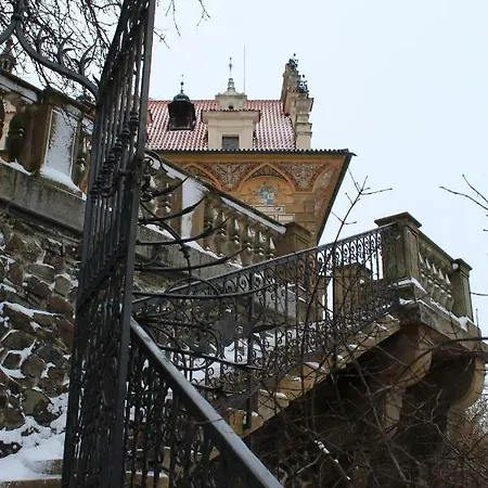 Rivendell Apartment *